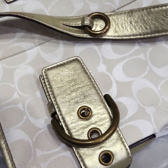 VINTAGE COACH N•A06W-3574 SIGNATURE GOLD COLOR COACH LOGO CROSSBODY BAG - Picture 6 of 11